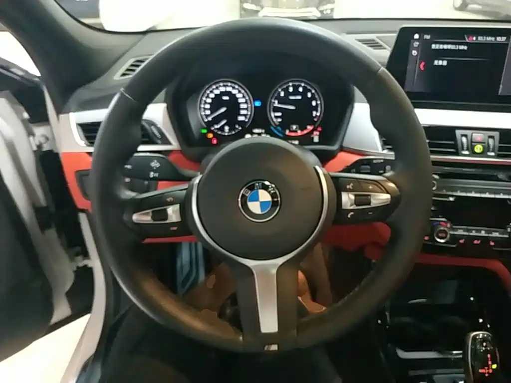 Фото 11 - BMW X2