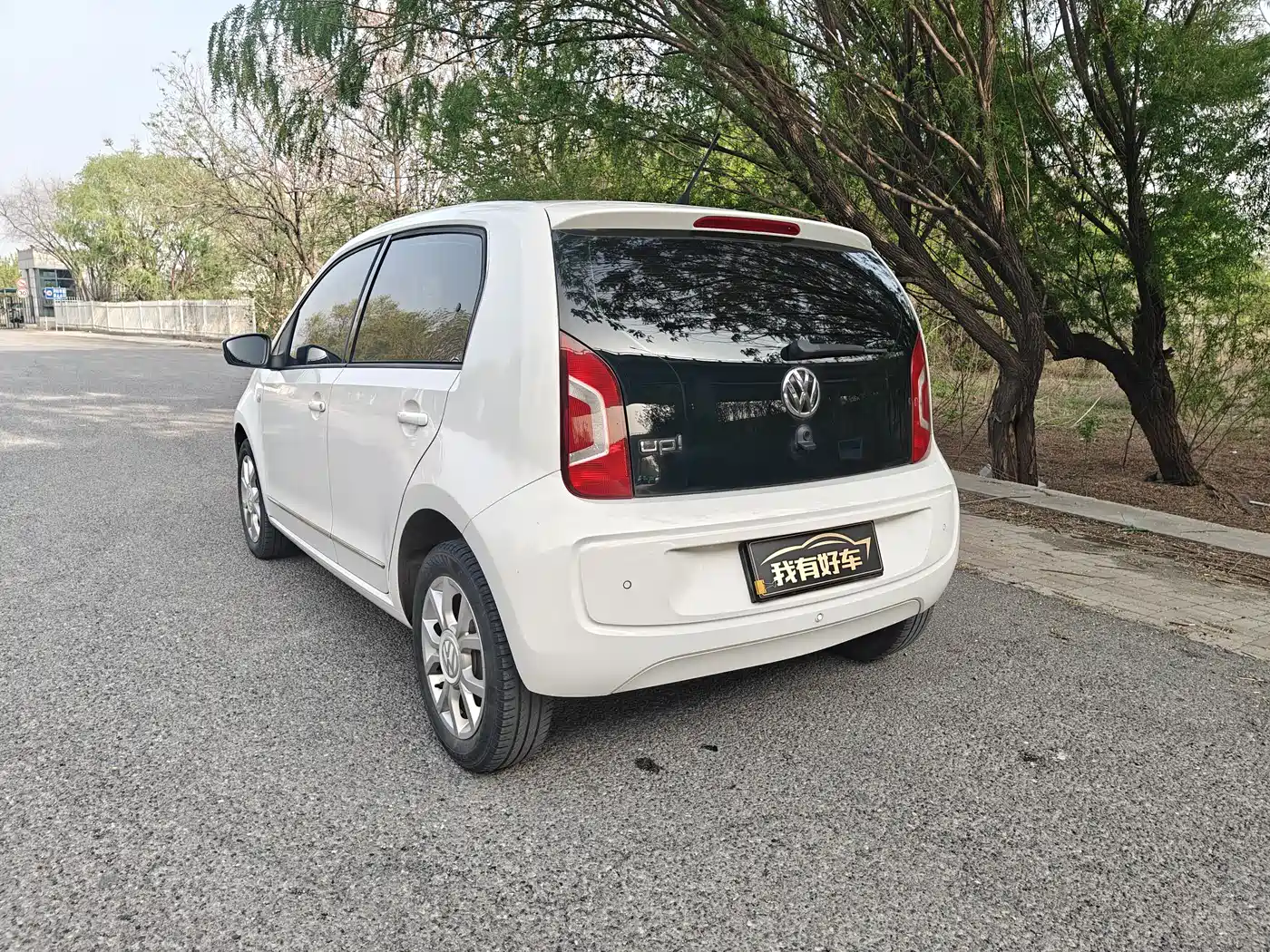 Volkswagen up! 2015 1.0L high up! фото 9
