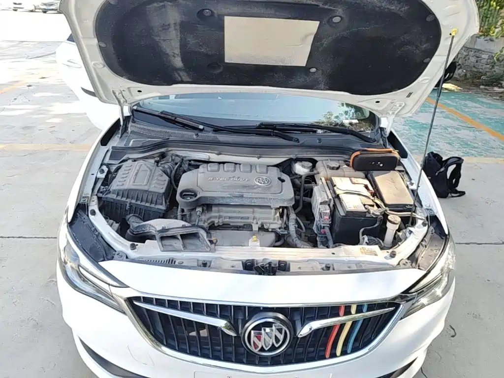 Фото 20 - Buick Excelle