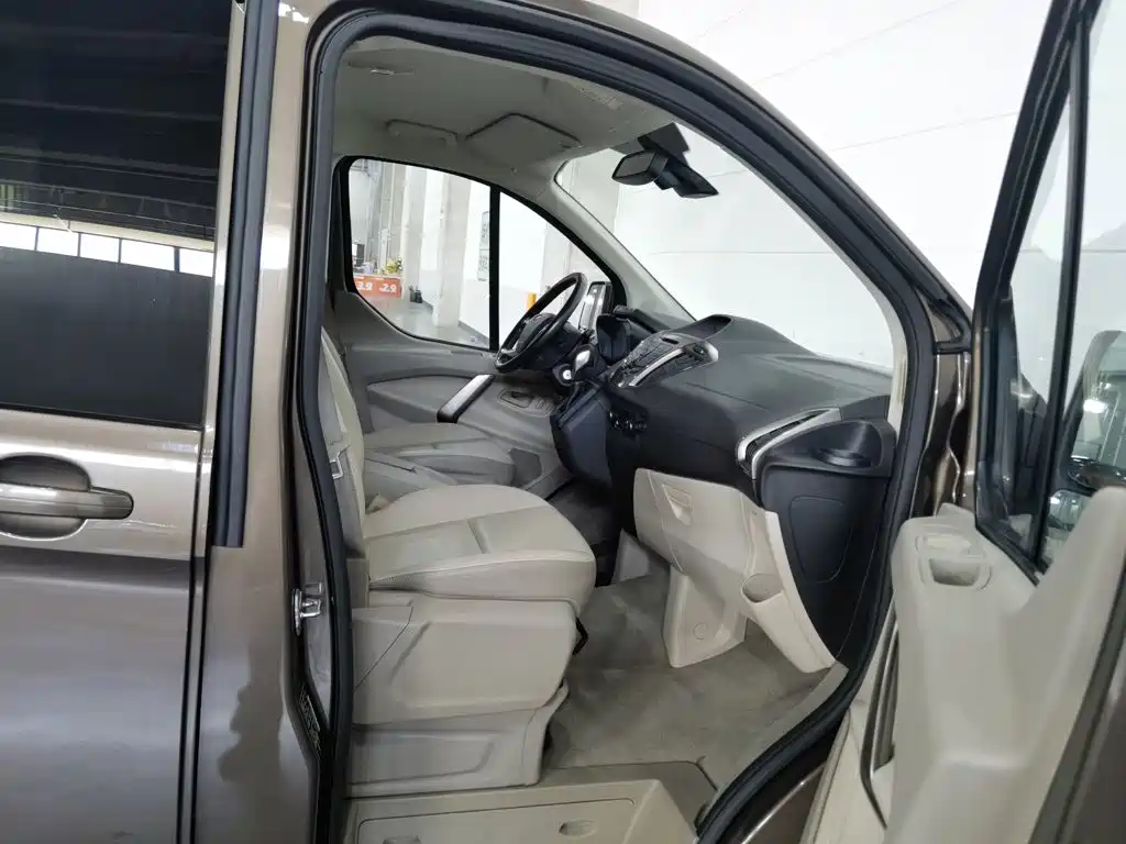 Ford Tourneo 2017 2017 2.0T Automatic Elite Edition