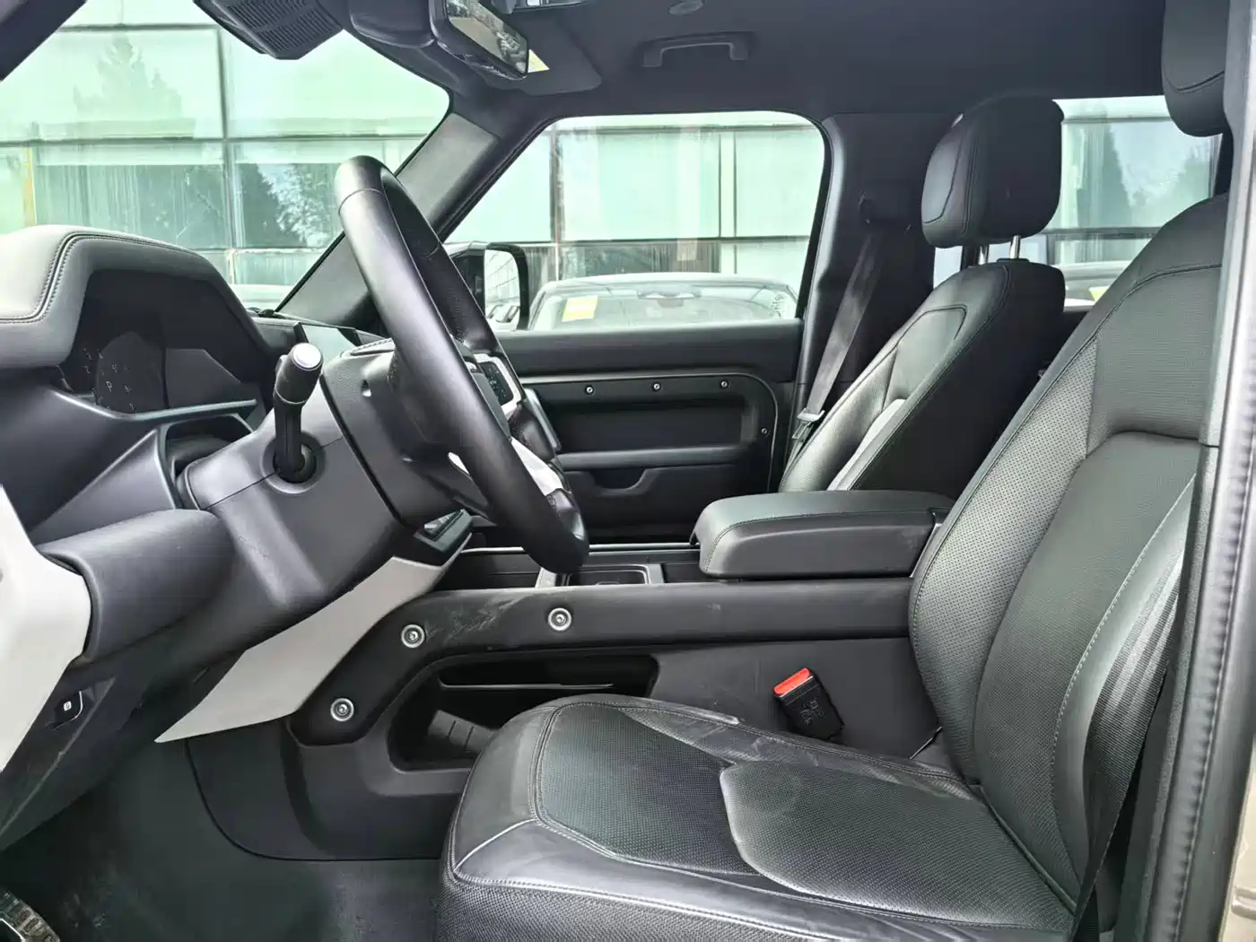 Land Rover Defender 2025 110 3.0T P400 X фото 11