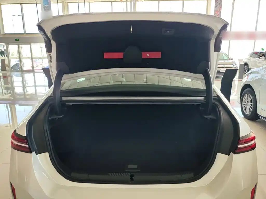 BMW i5 2025 2025 eDrive 35L M Sport Package