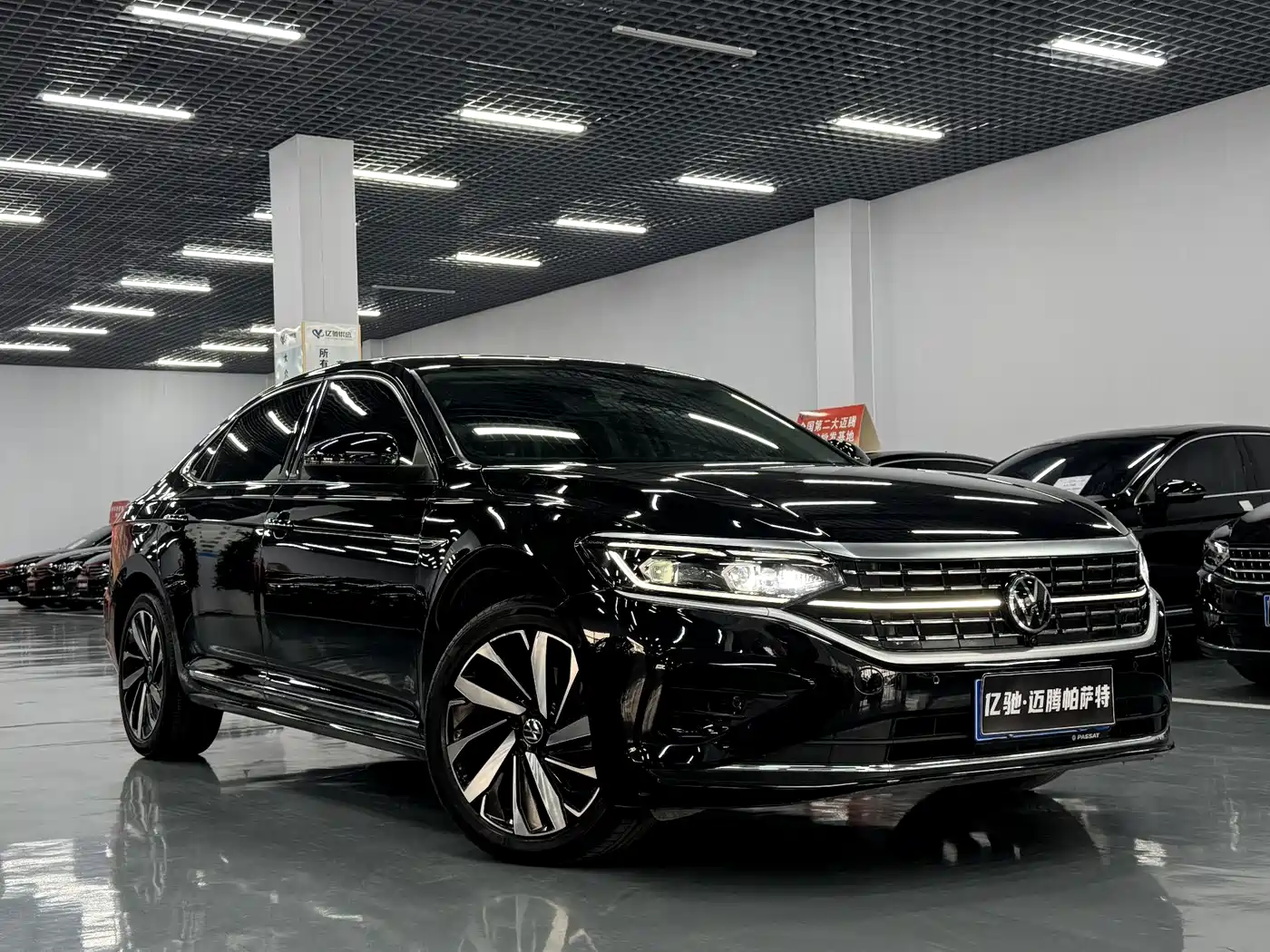 Volkswagen Passat 2025 2025 Outstanding 380TSI Dragon Glory Edition