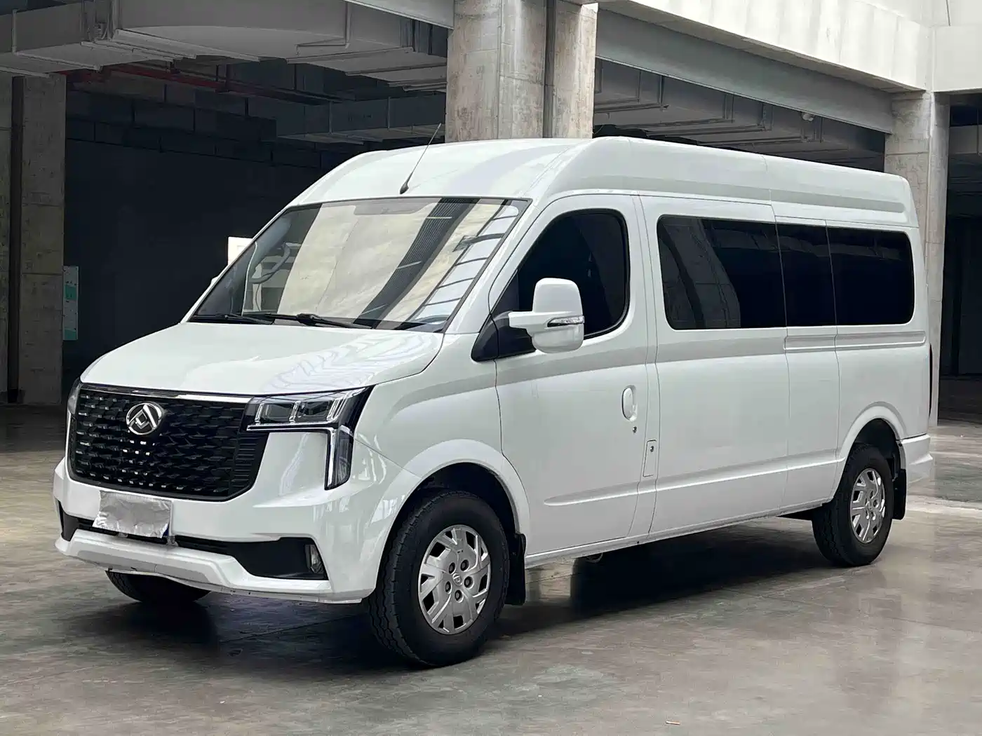 SAIC Maxus Xintu V80 2025 Model PRO Business Vehicle 6MT Long Wheelbase Medium Roof 9-Seater Commercial