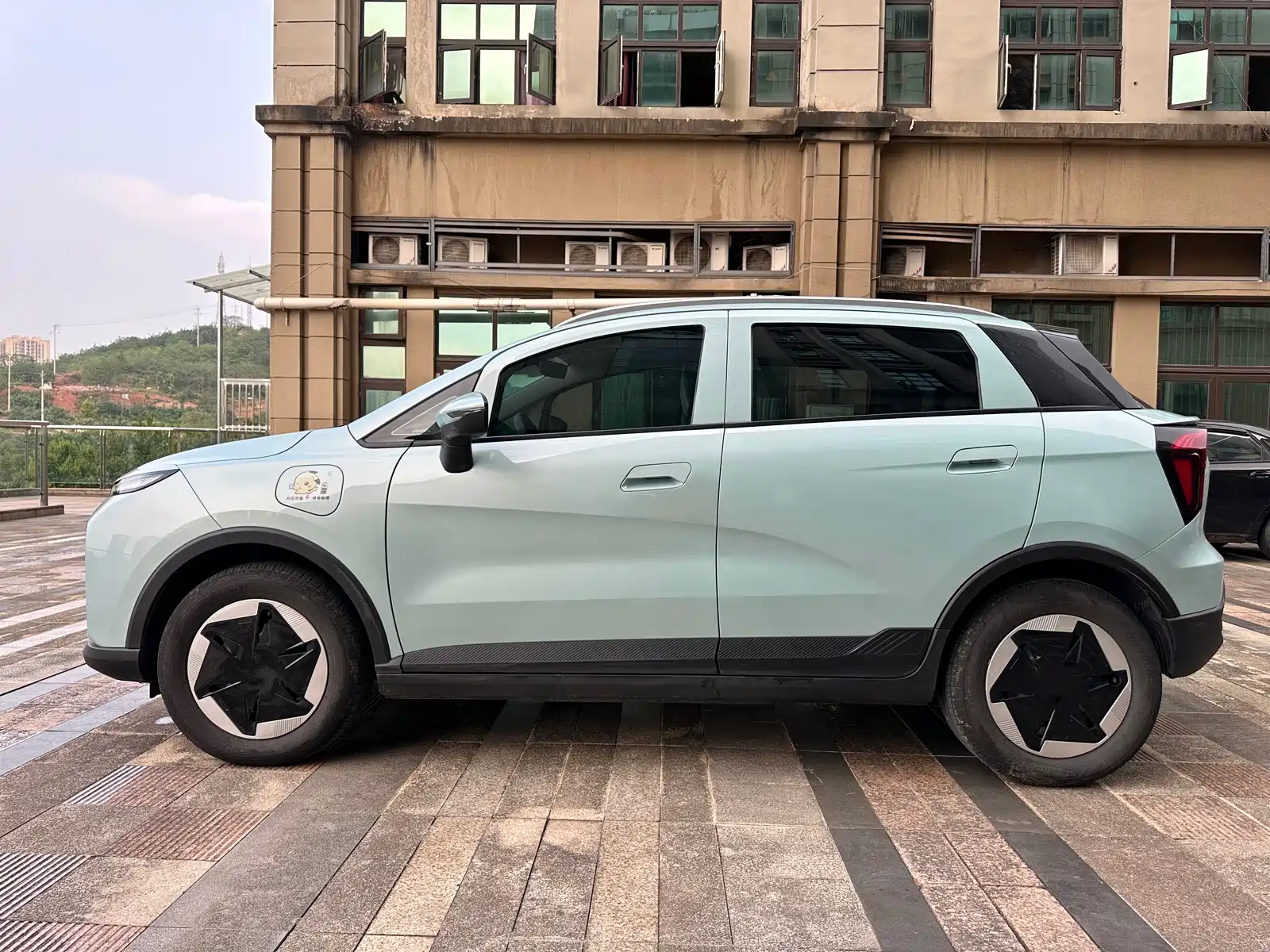 Фото 3 - Geely Geometry E Firefly