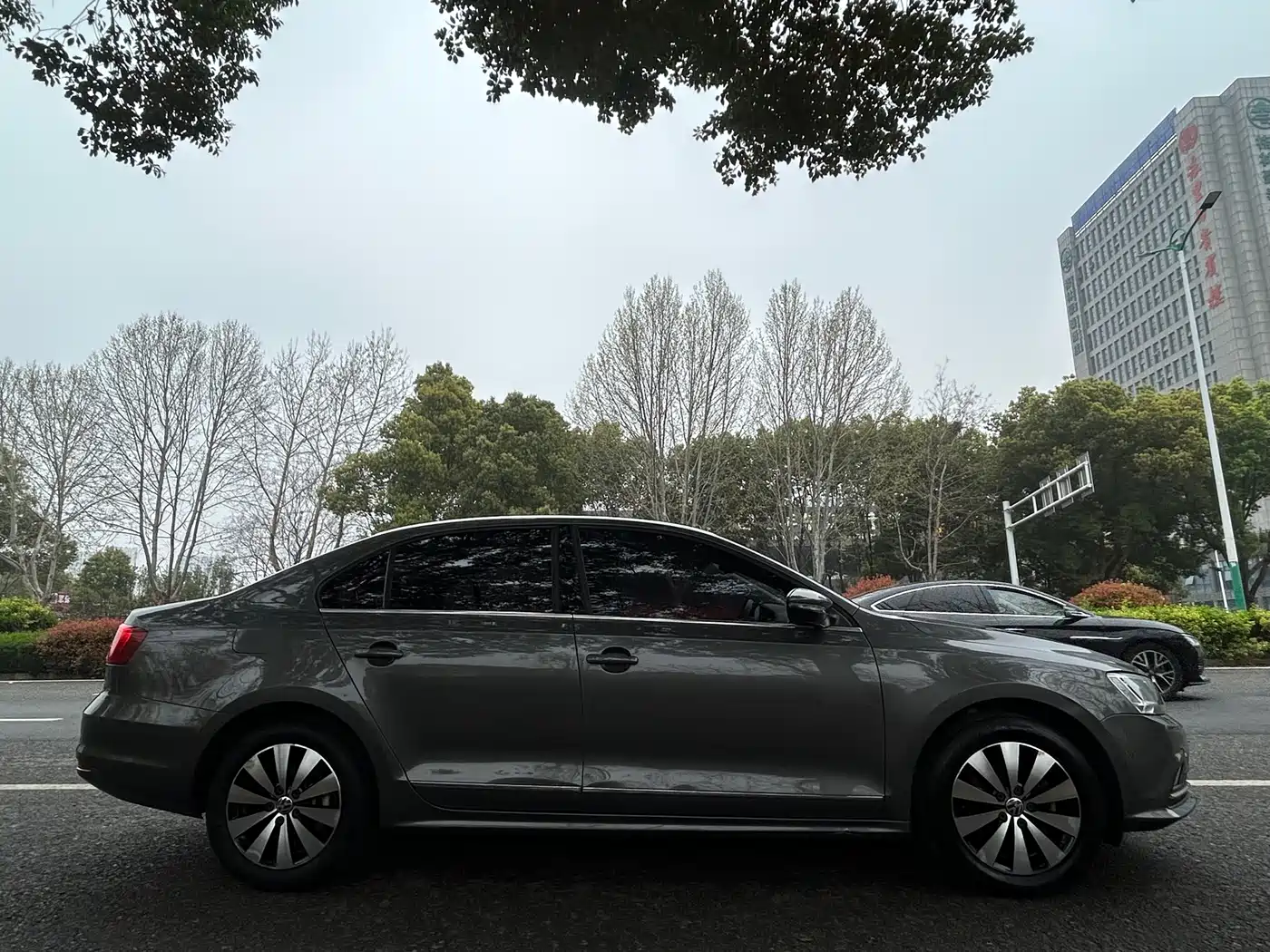 Volkswagen Sagitar 2015 230TSI Automatic Luxury фото 8