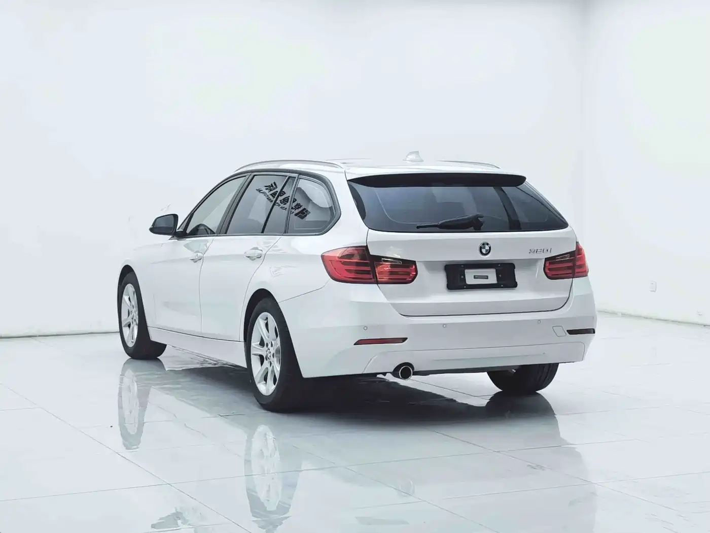 BMW 3 Series (Import) 2013 320i Sport Design Package Touring фото 19