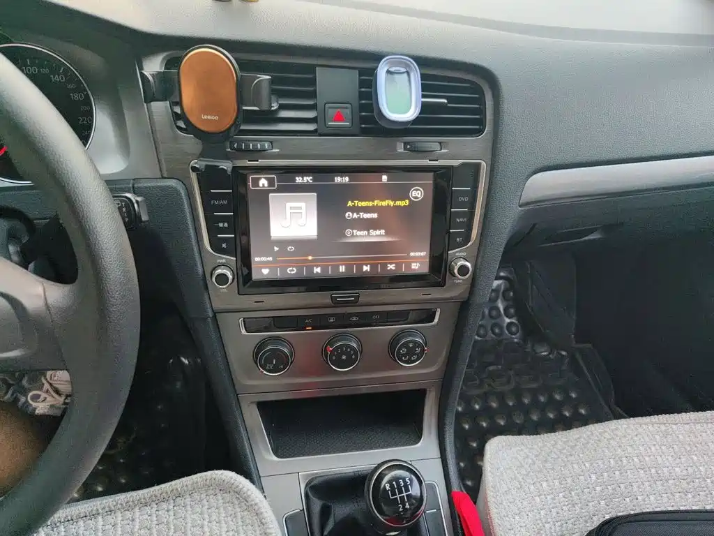 Фото 9 - Volkswagen Golf