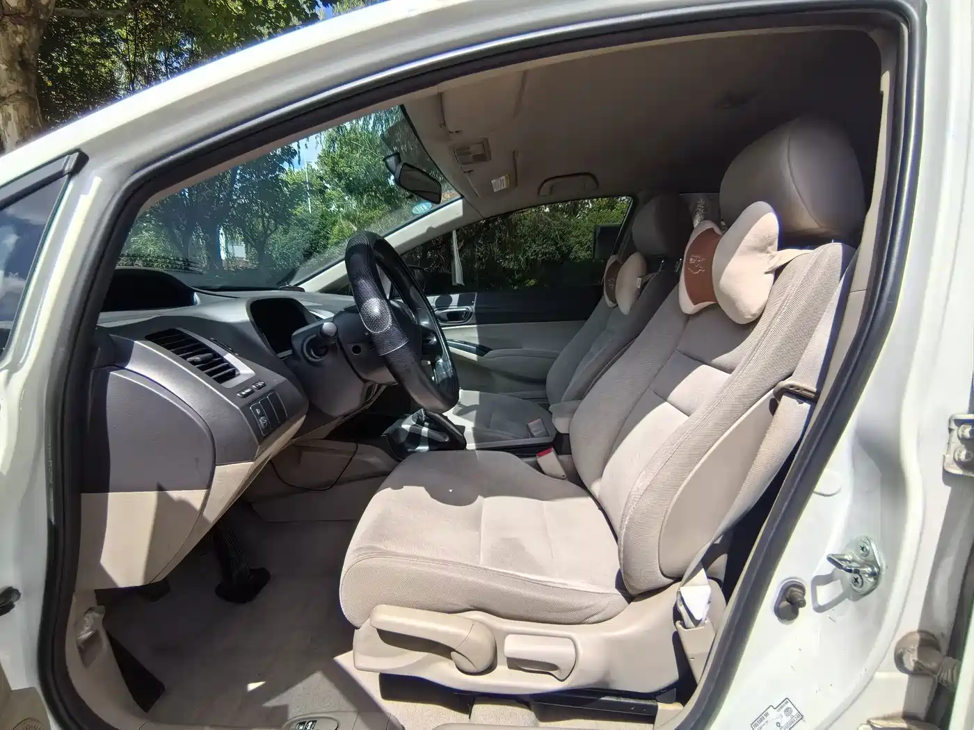 CIIMO CIIMO 2014 2012 1.8L Manual