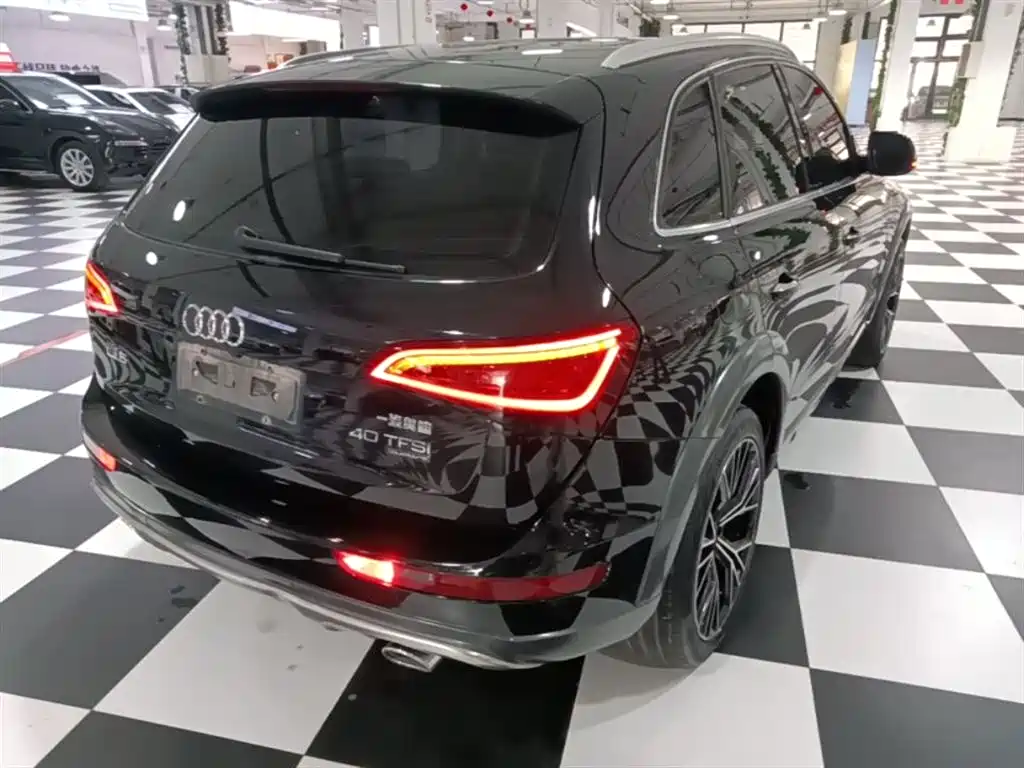 Audi Q5 2017 Plus 40 TFSI Technology фото 7