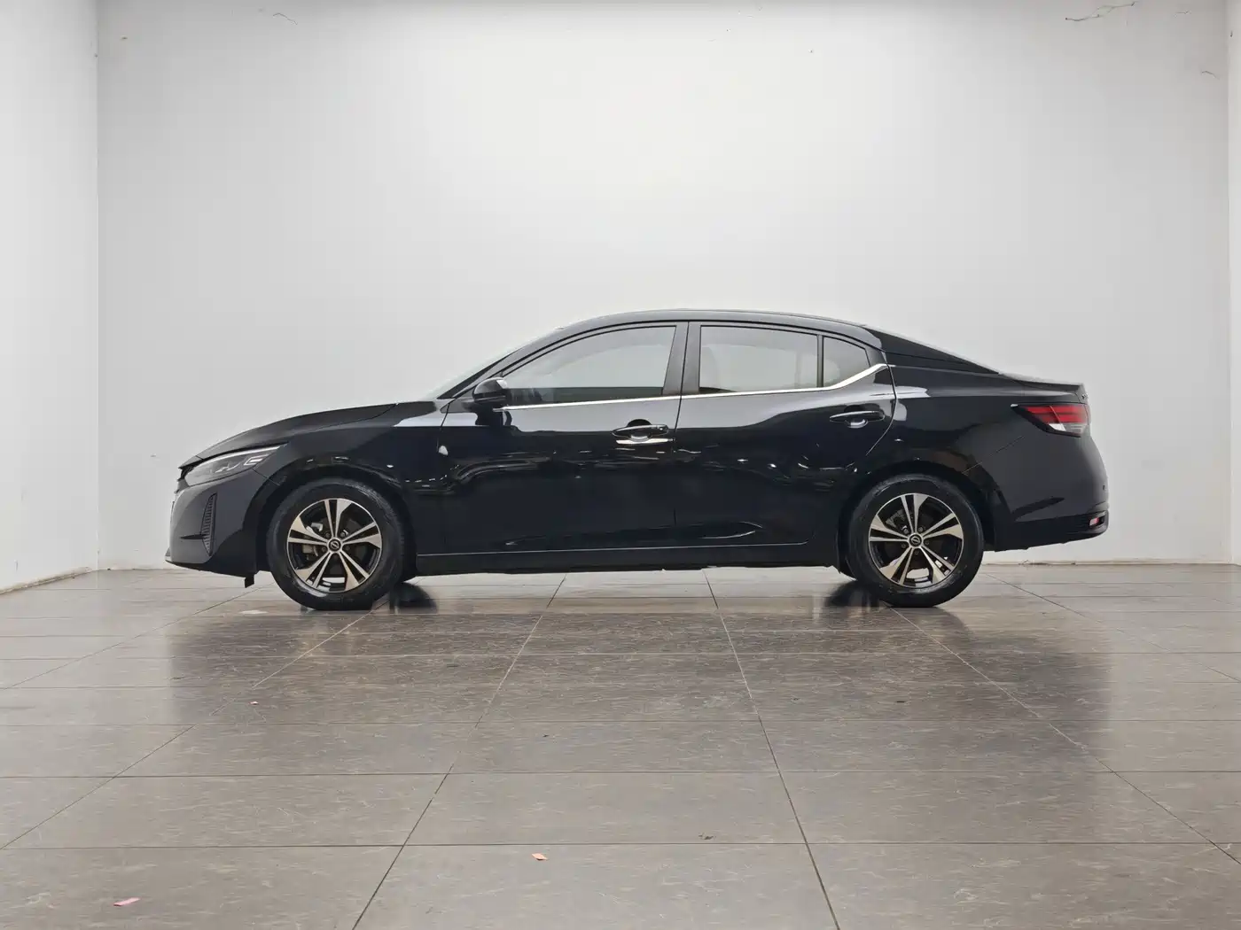 Nissan SYLPHY, миниатюра 10