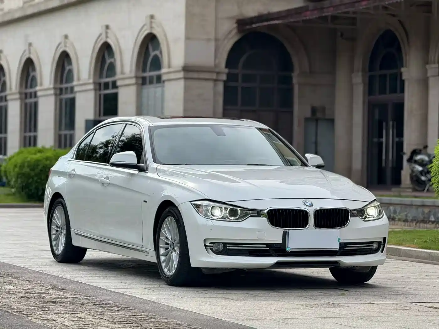 BMW 3 Series 2015 320Li Super Joy Luxury Design Package фото 3