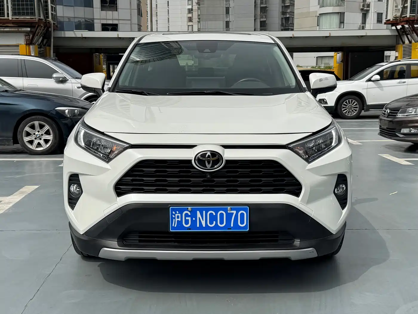 Toyota RAV4 Rongfang 2020 2.0L CVT 2WD Fashion PLUS фото 2