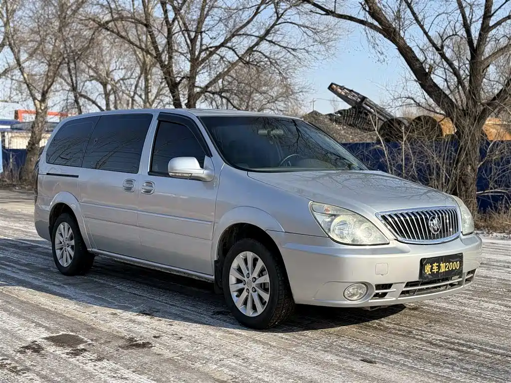 Buick GL8 2011 2.4L LT Executive Edition фото 3