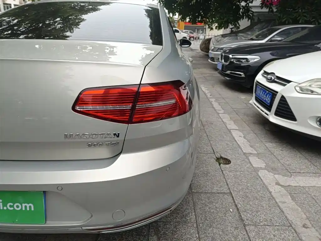 Volkswagen Magotan 2019 330TSI DSG Luxury Class China VI фото 8