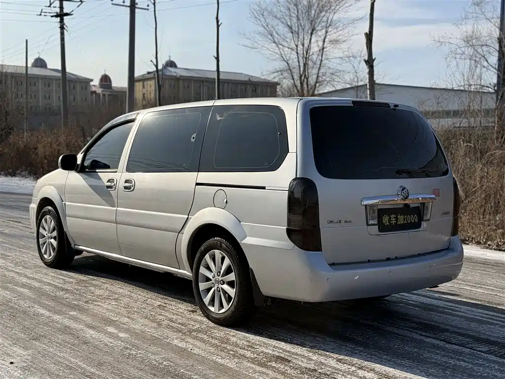Buick GL8 2011 2.4L LT Executive Edition фото 9