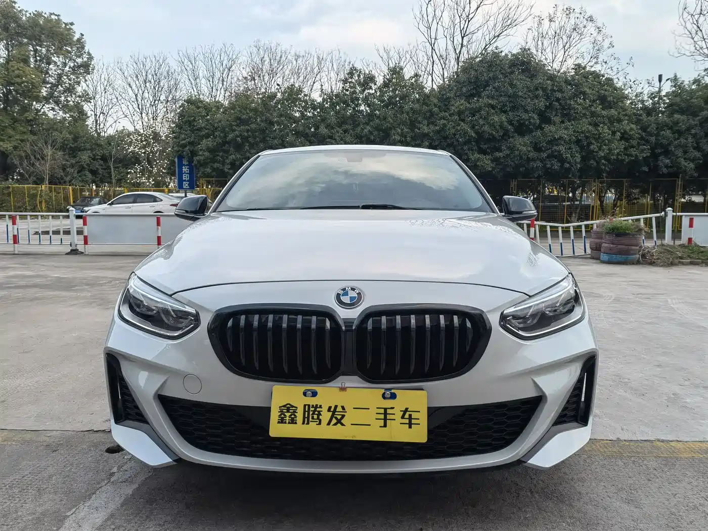 BMW 1 Series 2022 120i M Sport Shadow Edition фото 2