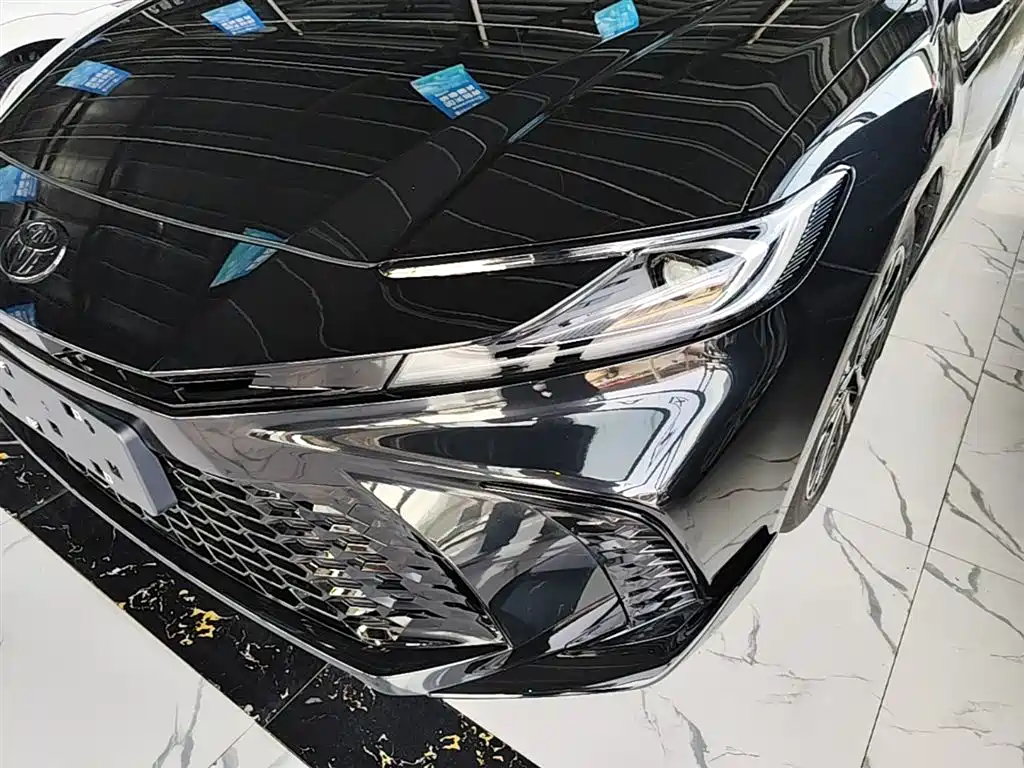 Toyota Camry 2026 Hybrid 2.0HSE Sport Lite Edition фото 24