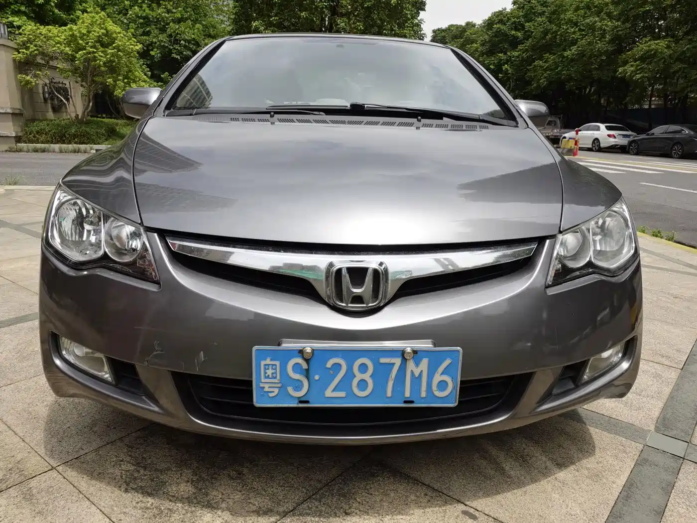 CIIMO CIIMO 2013 2012 1.8L Automatic