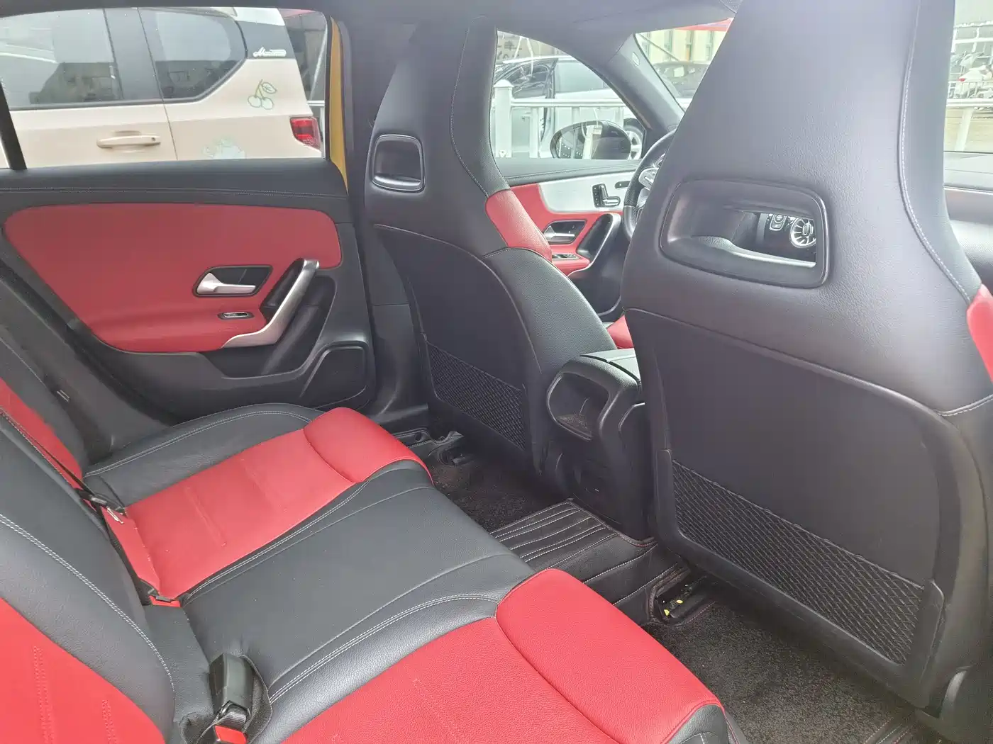 Mercedes-Benz A-Class AMG (Import) 2020 AMG A 35 4MATIC фото 11