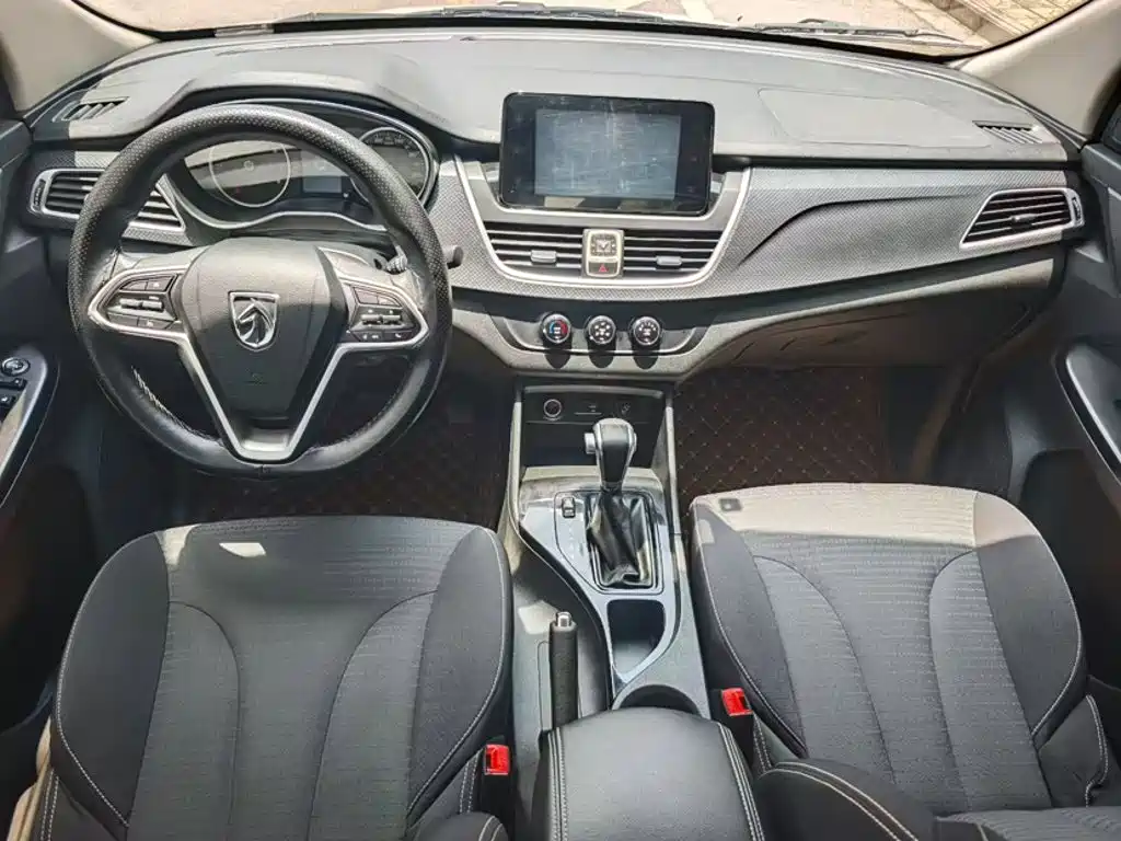 Baojun 730 2020 2019 1.5T CVT Fashion 7-Seater China V