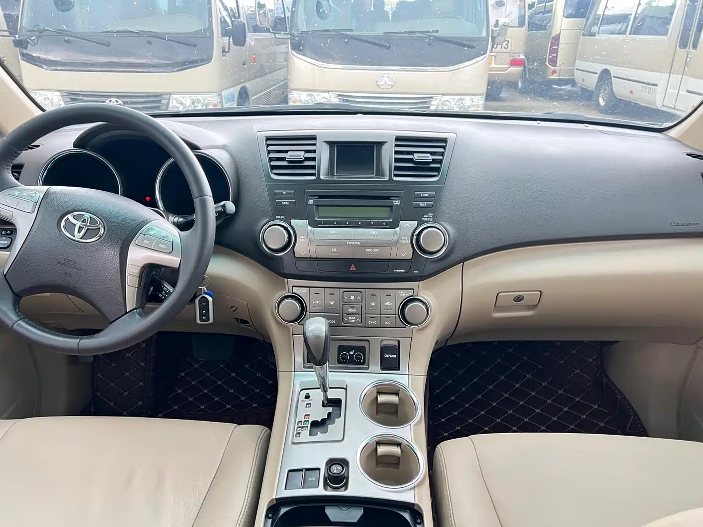 Toyota Highlander 2012 2.7L 2WD 7-Seater Luxury Edition фото 17