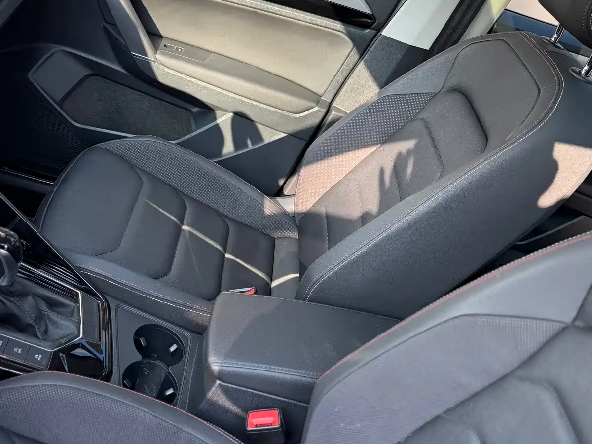 Volkswagen Tayron 2022 280TSI 2WD Luxury Smart Connect Edition фото 23