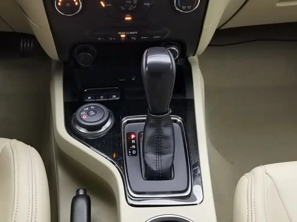 Ford Everest 2016 2016 2.0T Gasoline Automatic 4WD Elite Edition