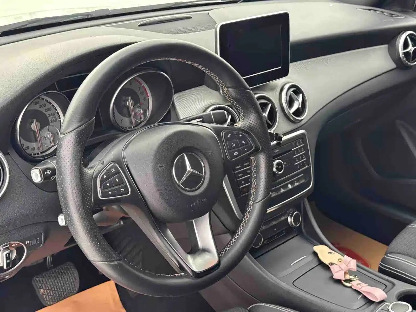 Photo 4 - Mercedes-Benz CLA (Import)