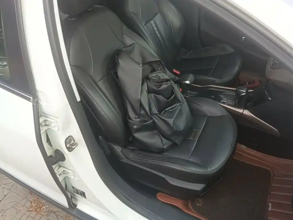 Фото 25 - Peugeot 2008