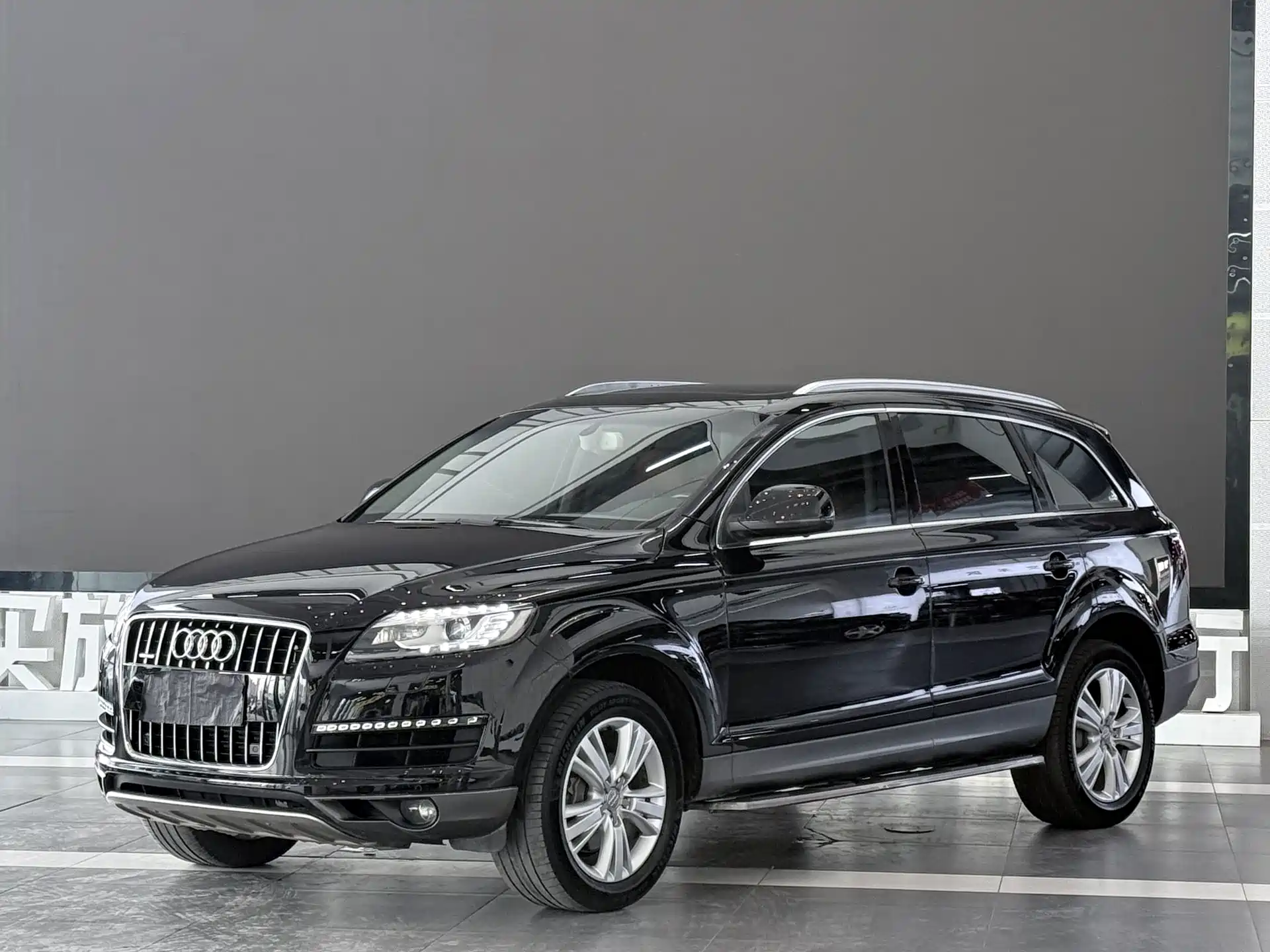 Photo 1 - Audi Q7