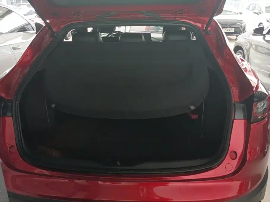 Фото 4 - Mazda CX-4