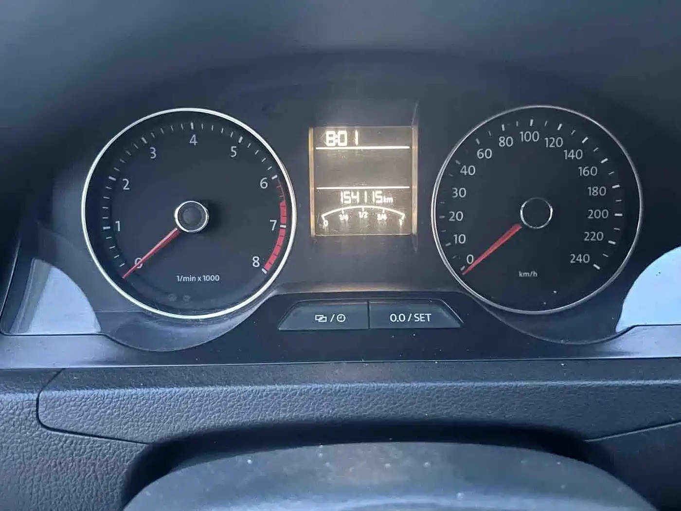 Volkswagen Santana 2014 2013 Model 1.6L Automatic Luxury Edition