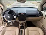 Photo 10 - Volkswagen Beetle