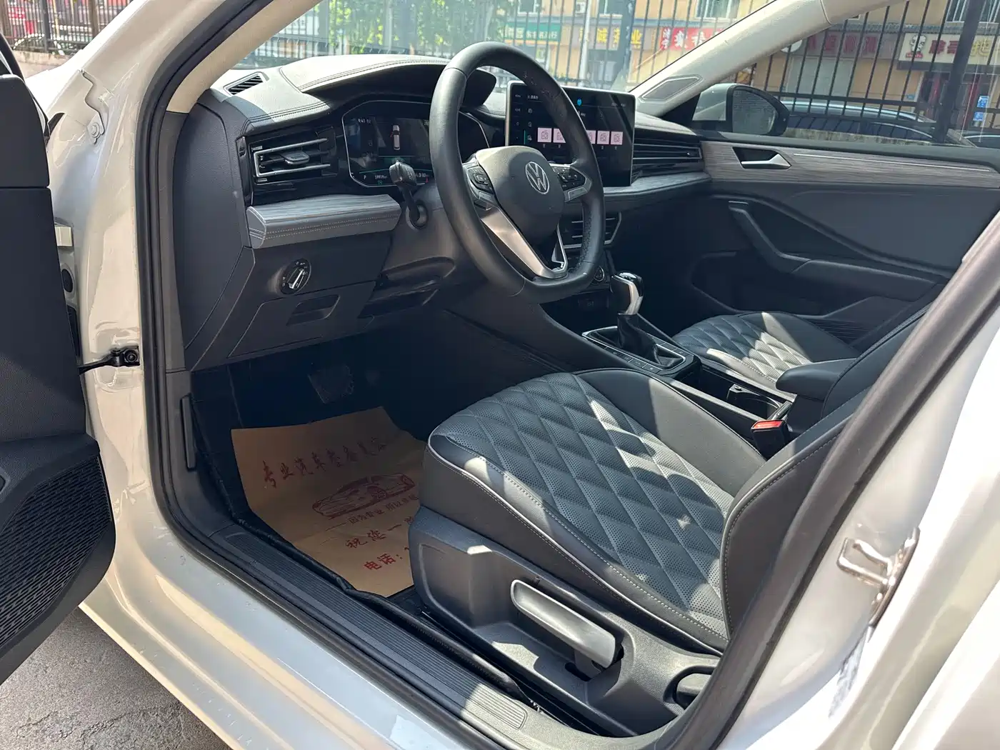 Volkswagen Sagitar 2023 300TSI DSG Surpassing Edition фото 10