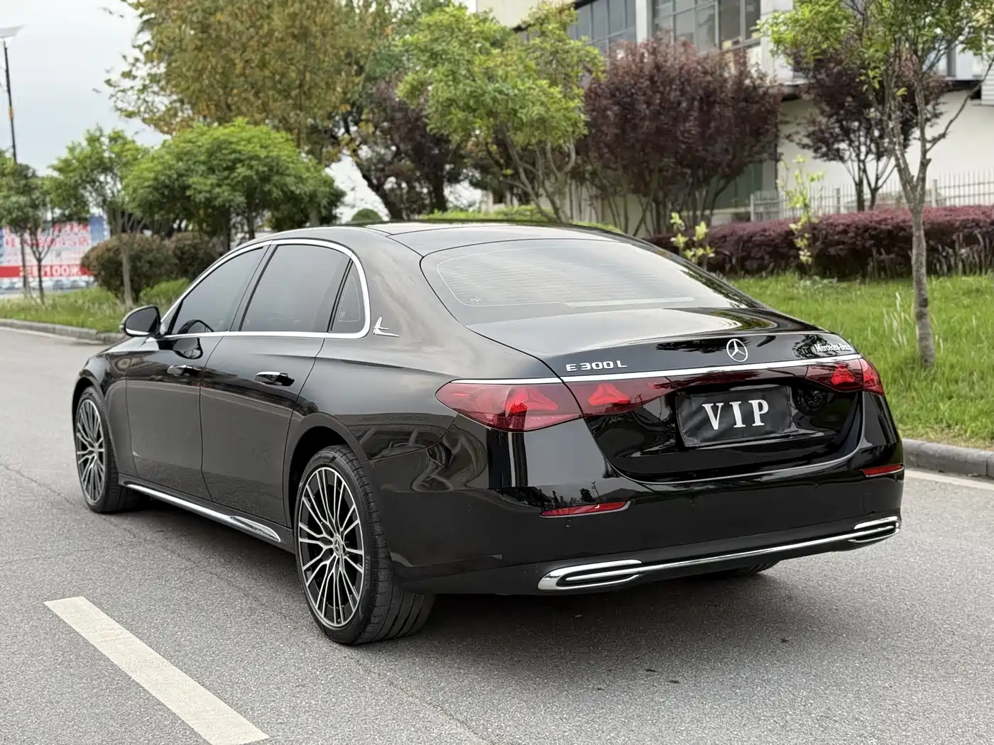 Mercedes-Benz E-Class 2024 Facelift E 260 L фото 6