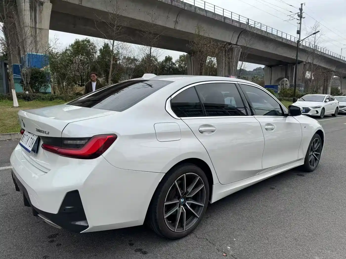 BMW 3 Series 2024 320Li M Sport Package фото 10