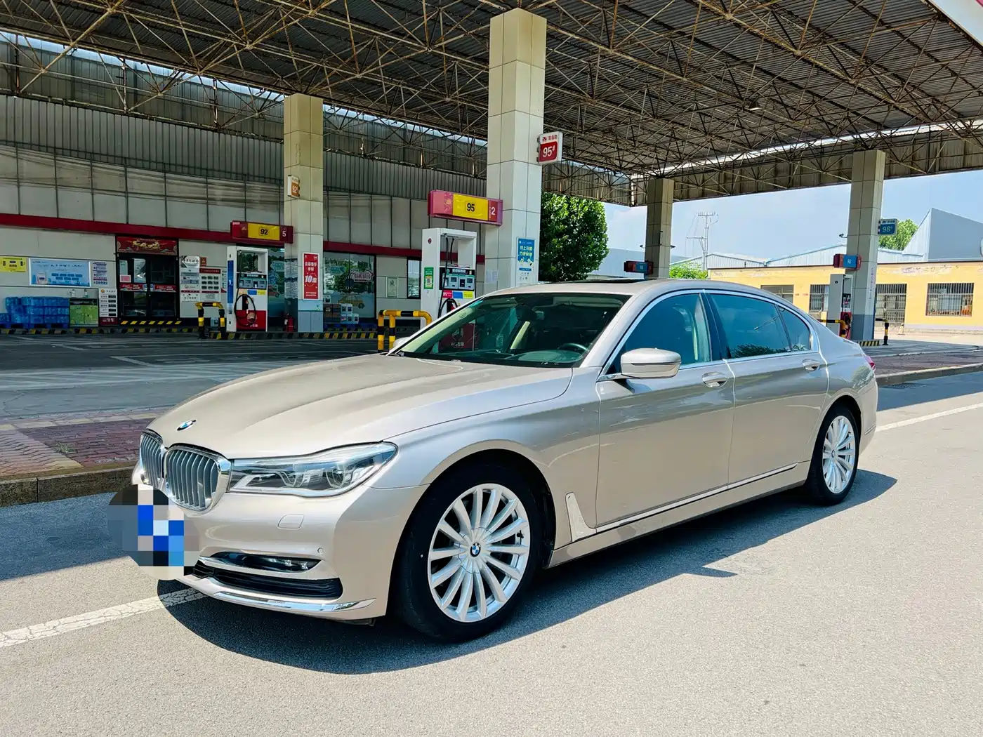 Фото 1 - BMW 7 Series