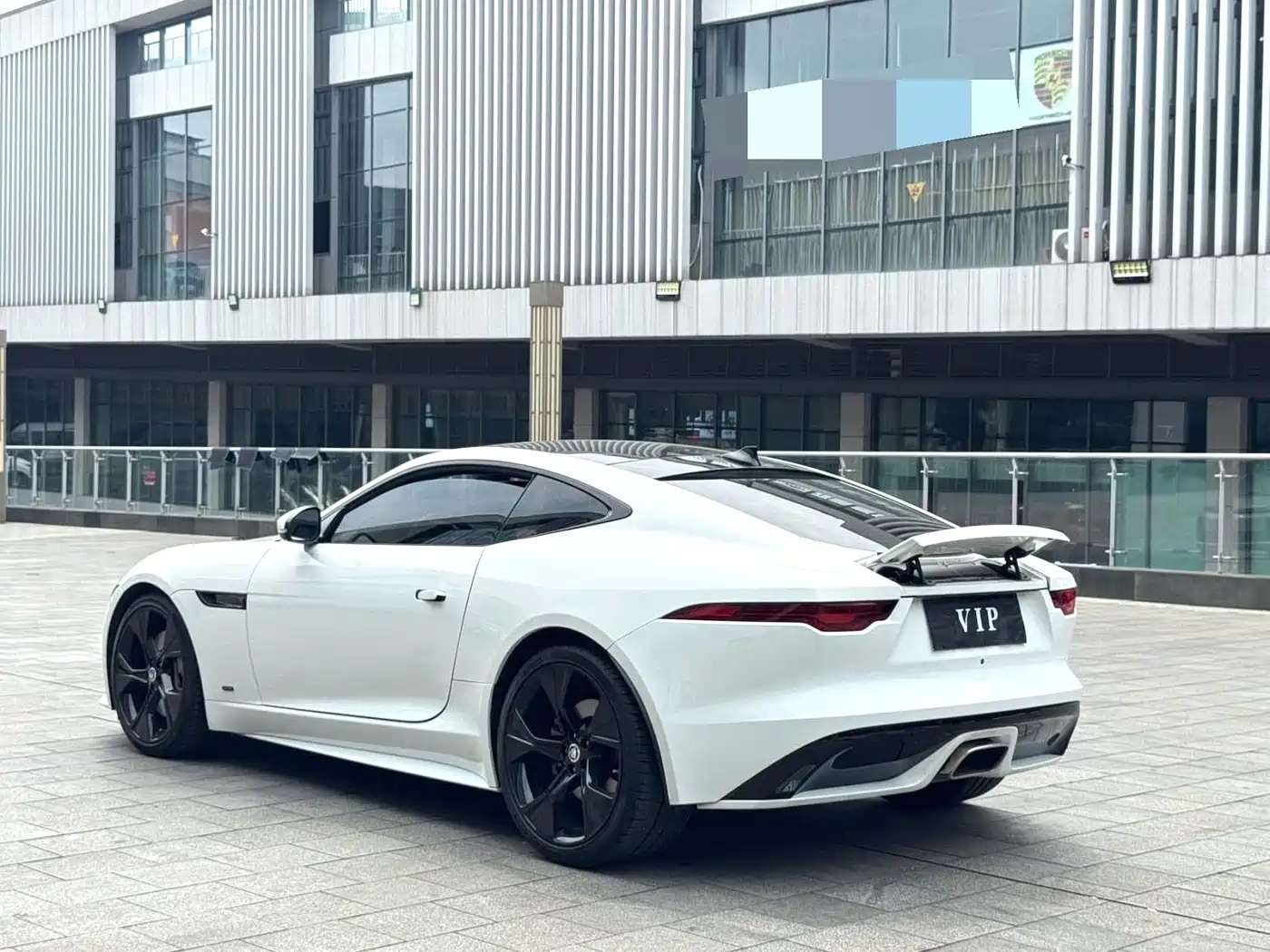 Фото 10 - Jaguar F-TYPE