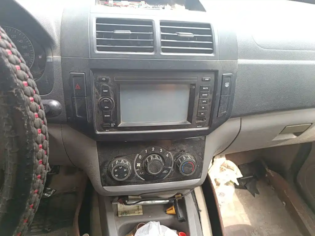 BAIC Weiwang M20 2015 2014 1.5L Comfort BJ415B