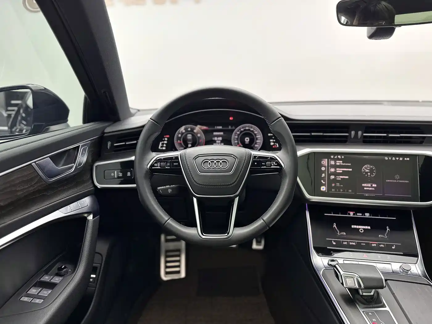 Фото 14 - Audi A6L