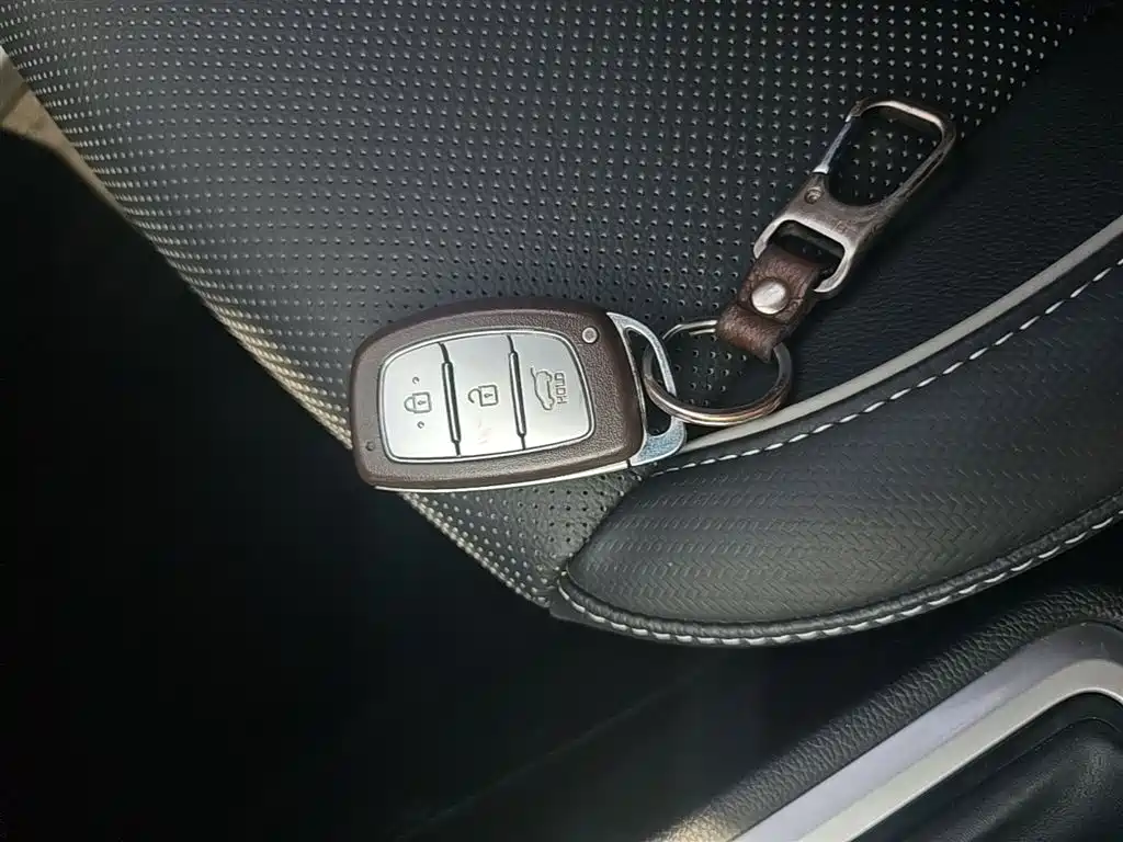 Hyundai Beijing Hyundai ix25 2017 1.6L Automatic Smart Edition фото 9