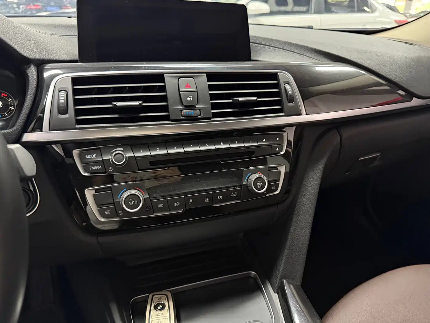 BMW 3 Series 2018 320Li Leading M Sport Package фото 7