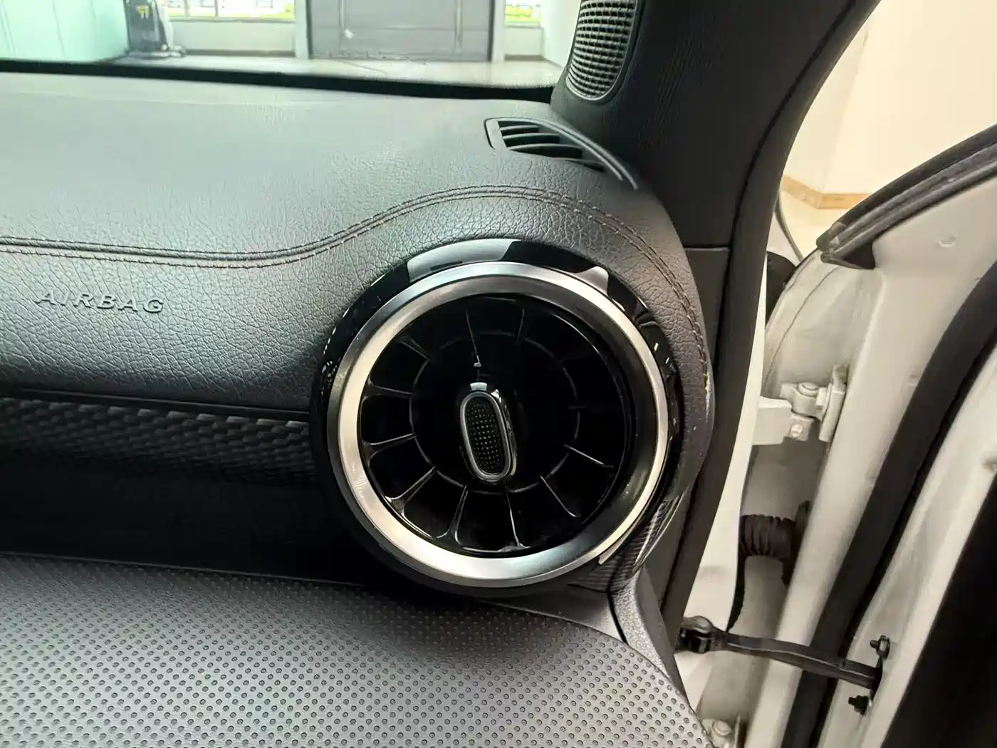 Mercedes-Benz A-Class 2019 Facelift A 200 L Sports Sedan фото 16