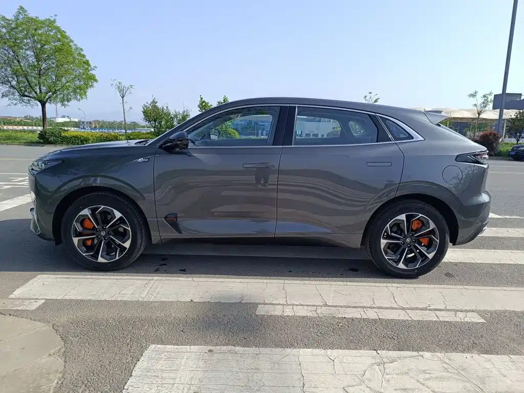 Changan UNI-K iDD 2026 2024 Model Smart Electric iDD 1.5T 135km Intelligent Fun Type