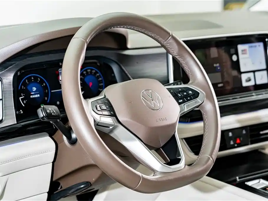 Volkswagen Viloran 2023 380TSI Premium Edition фото 10