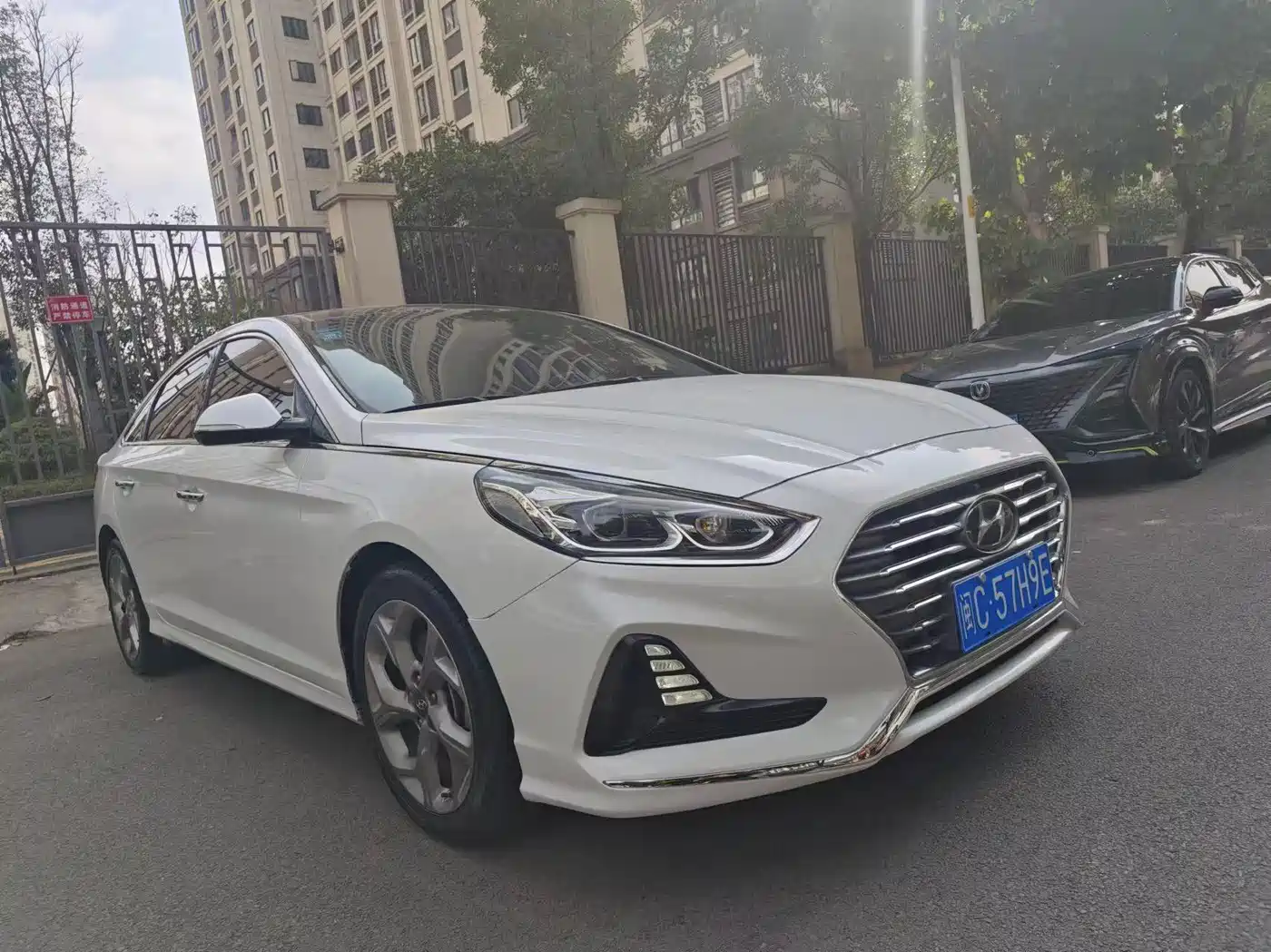 HYUNDAI SONATA