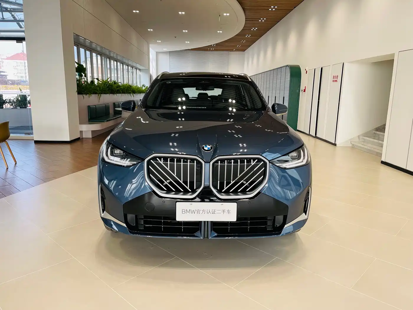 BMW X3 2025 xDrive30L Leading M Sport Package фото 2