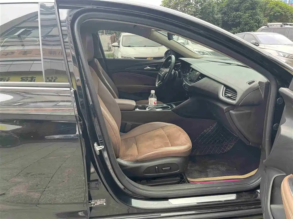 Buick Regal 2020 552T Luxury фото 10