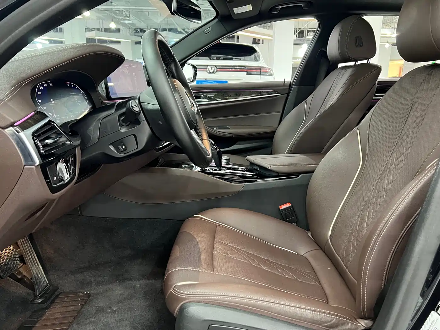 BMW 5 Series 2021 525Li M Sport Package фото 11
